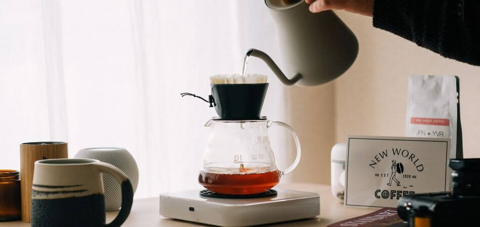 How to Use a Pour Over Coffee Maker