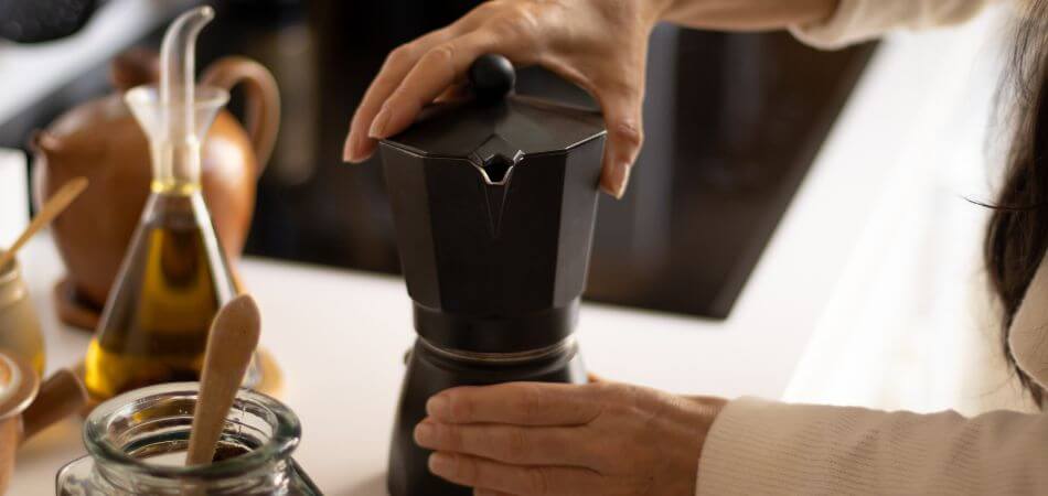 How to use a Italian coffee maker