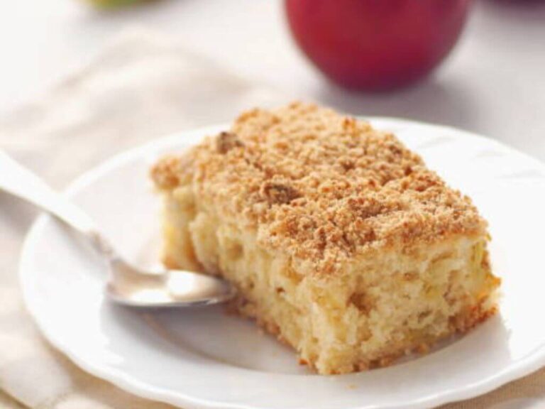 Apple Cinnamon Coffee Cake